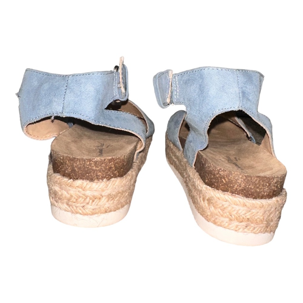 Universal Thread Platform Sandals - Picture 5 of 7